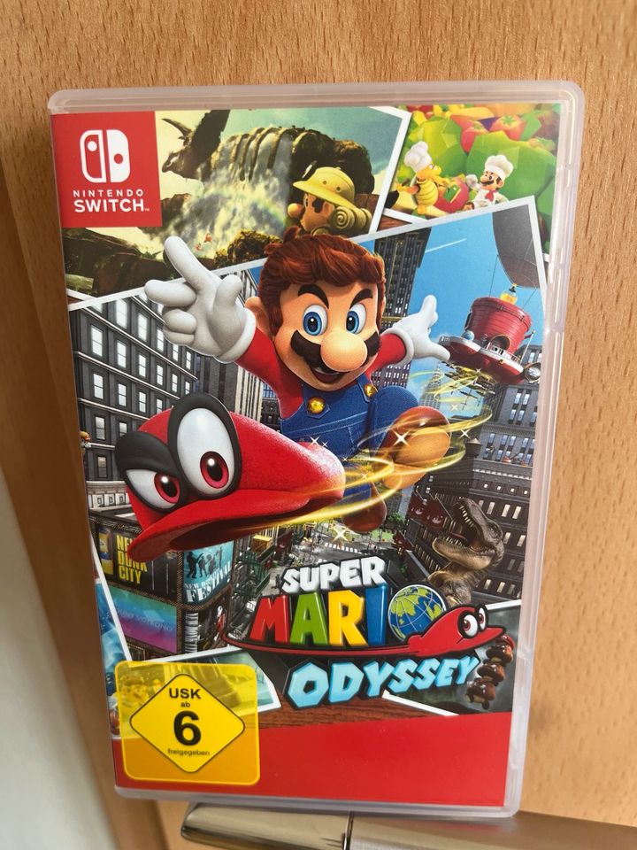Nintendo Switch Lite + Mario Odysee in Dortmund
