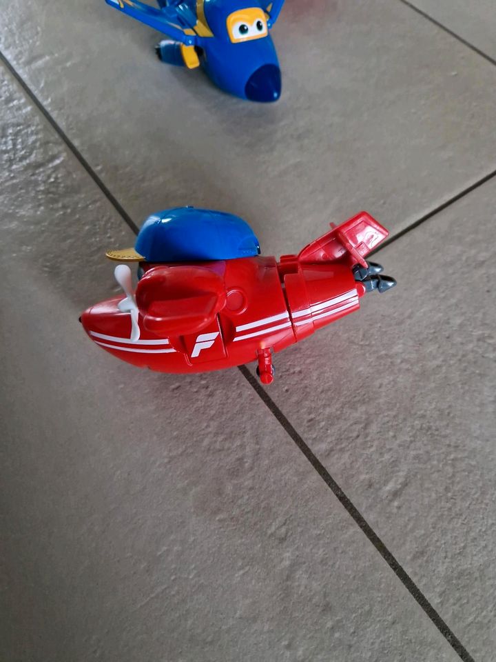 Super Wings Flugzeuge *top* in Sottrum