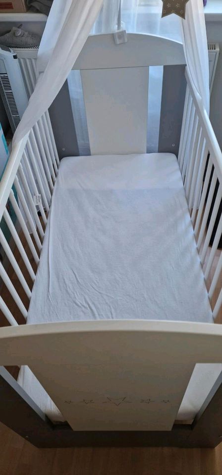 Schönes Baby Bett in Hürth