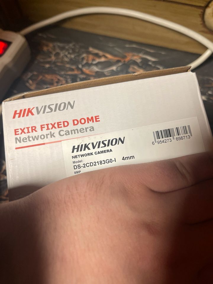 Hikvision Überwachungskamera 4K 8MP EXIR Dome POE NEU in Duisburg