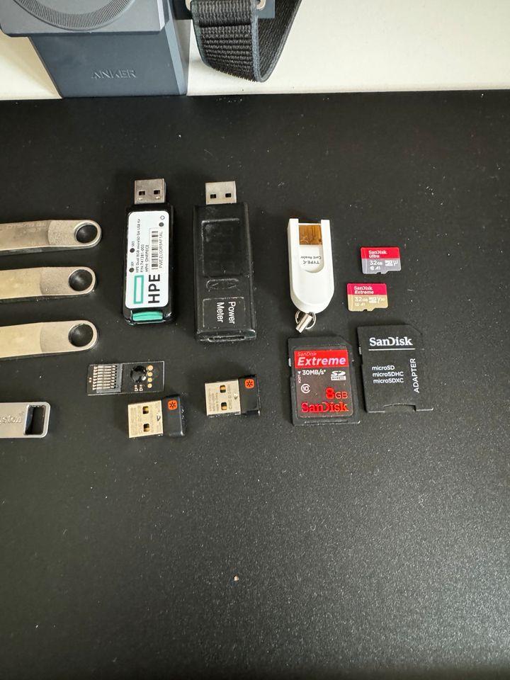 2,3 TB USB Sticks Kingston, Corsair, Transcend + SanDisk microSD in Arnsberg