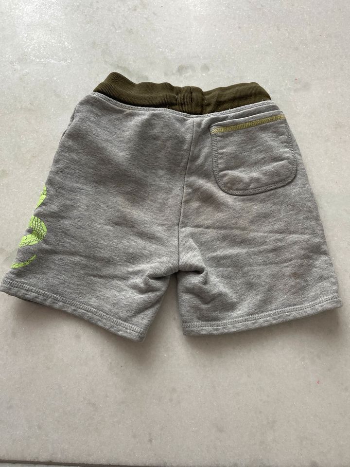 Miniboden shorts, 3Y, sehr gut erhalten in Düsseldorf