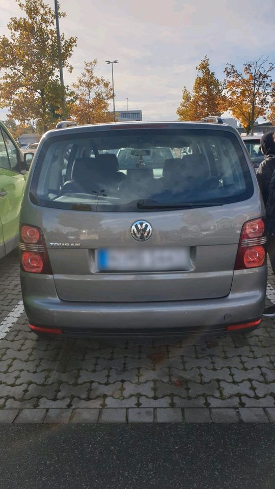 Vw Touran 2008 1.6 Trendline in Nürnberg (Mittelfr)