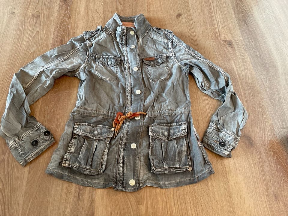 Khujo Jeans Jacke Größe M, stylisch auffallend in Bochum