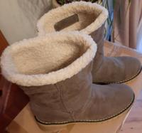 Damen winterstiefel  Stiefeletten Damen Gefüttert Gr 42 Neuwertig Hessen - Ranstadt Vorschau