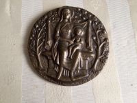 Bronze Mutter Gottes mit Jesuskind 15 cm Durchmesser Nordrhein-Westfalen - Mechernich Vorschau