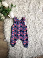 Handmade Strampler 50 Newborn Geschenk Geburt Mädchen Latzhose Nordrhein-Westfalen - Südlohn Vorschau