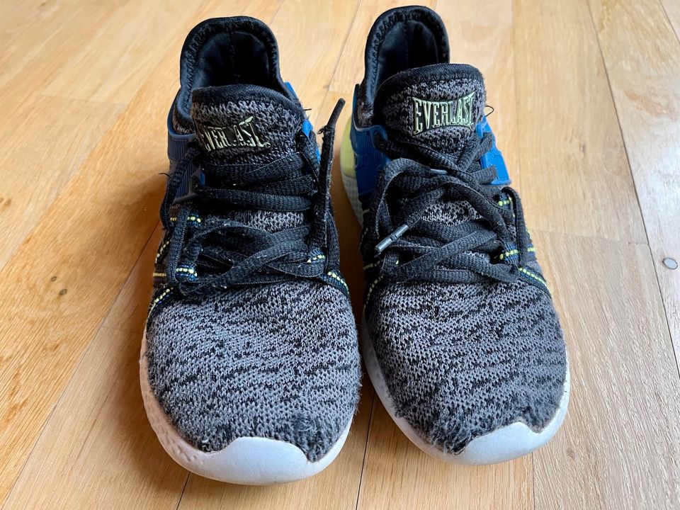 Everlast Turnschuhe Sportschuhe Stoff helle Sohle Gr. 33 in Leipzig