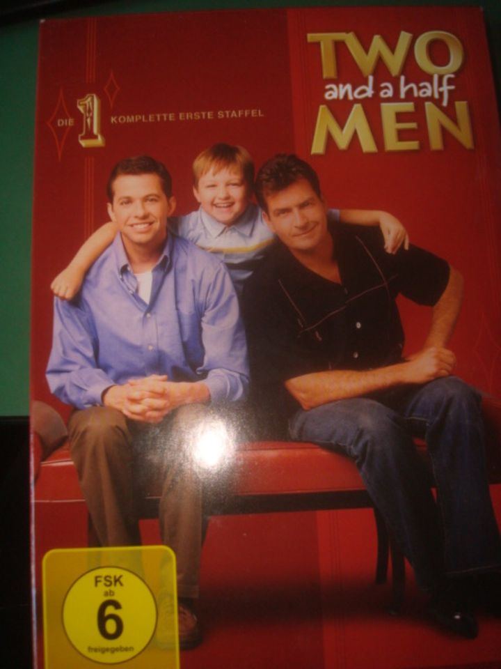 TV Serie - Two and a half Men - 1. Staffel 4 DVDs in Velbert