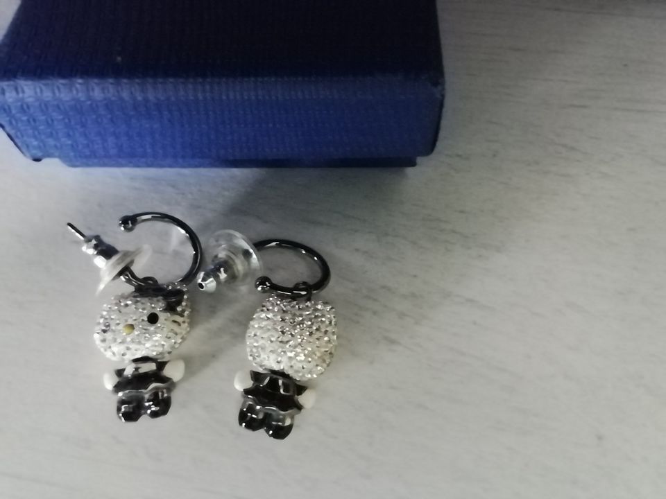 Swarovski Ohrringe Hello Kitty in Sachsen - Grüna (Sachsen) | eBay  Kleinanzeigen ist jetzt Kleinanzeigen