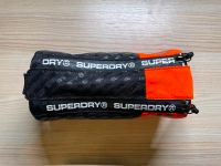 Superdry Mäppchen orange/schwarz Frankfurt am Main - Berkersheim Vorschau