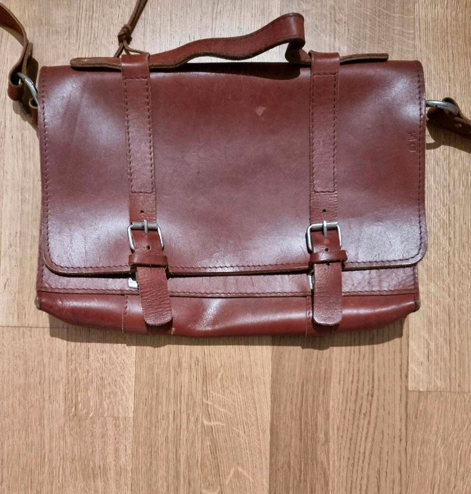 Braune Aktentasche / Ledertasche / Latoptasche Vintage Retro in Berlin