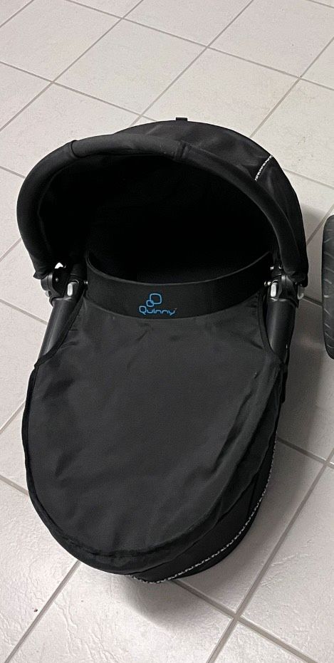 Quinny Buggy mit Babyschale in Herzebrock-Clarholz