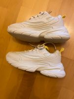 Neue Sneaker Turnschuhe weiß 39 38,5 ugly neu ungetragen kein Ash Nordrhein-Westfalen - Oberhausen Vorschau