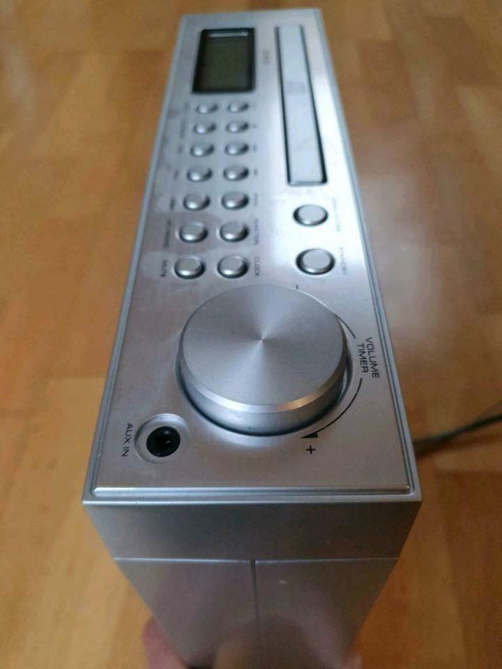 Stereo Küchenradio VIVESS KRCD 2920 mit CD (CD-Teil DEFEKT) in Rüdesheim am Rhein
