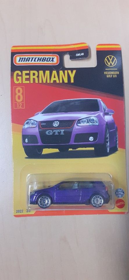 Matchbox Volkswagen VW Golf Gti lila, in OVP aus Sammlung in Langenenslingen