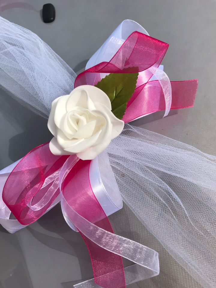 Hochzeitsdeko Autoschmuck Autogirlande Weiß Pink Rosen Neu in Freital