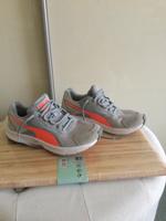 Sports Sneakers v. Puma, neuwertig, Gr. 36 Niedersachsen - Rinteln Vorschau