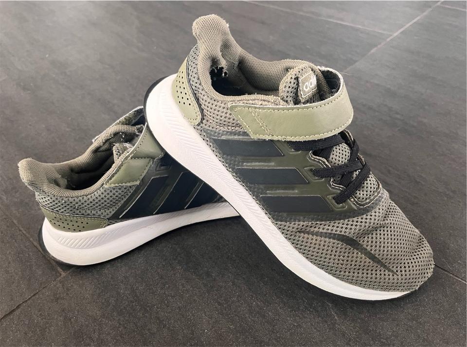 Adidas gr 34 hotsell