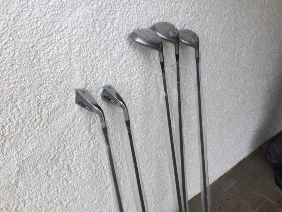 Golfausrüstung Golfschläger Golfset Trolley Schuhe in Ludwigsburg