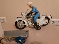 Blechspielzeug Bandai Polizist und Motorrad Bayern - Irschenberg Vorschau