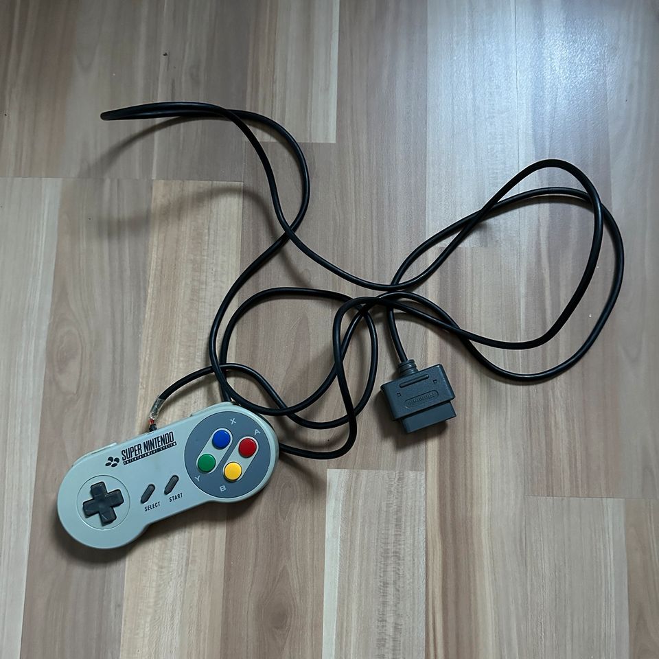 7 SNES Spiele plus Konsole ohne OVP in Pforzheim