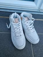 Turnschuhe Schuhe Sneaker Karl Kani Größe 38,5 Bayern - Zachenberg Vorschau