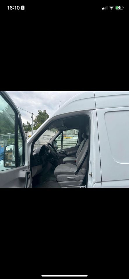 Transporter mieten 10€ pro Std mit 150km in Essen