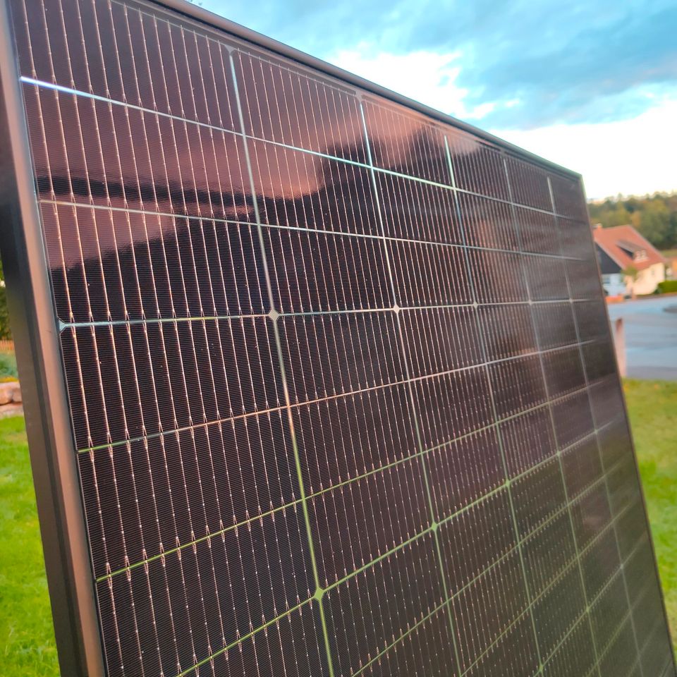 Noch besser als Full Black: Modernste bifaziale Solarmodule 430W in Rosenberg