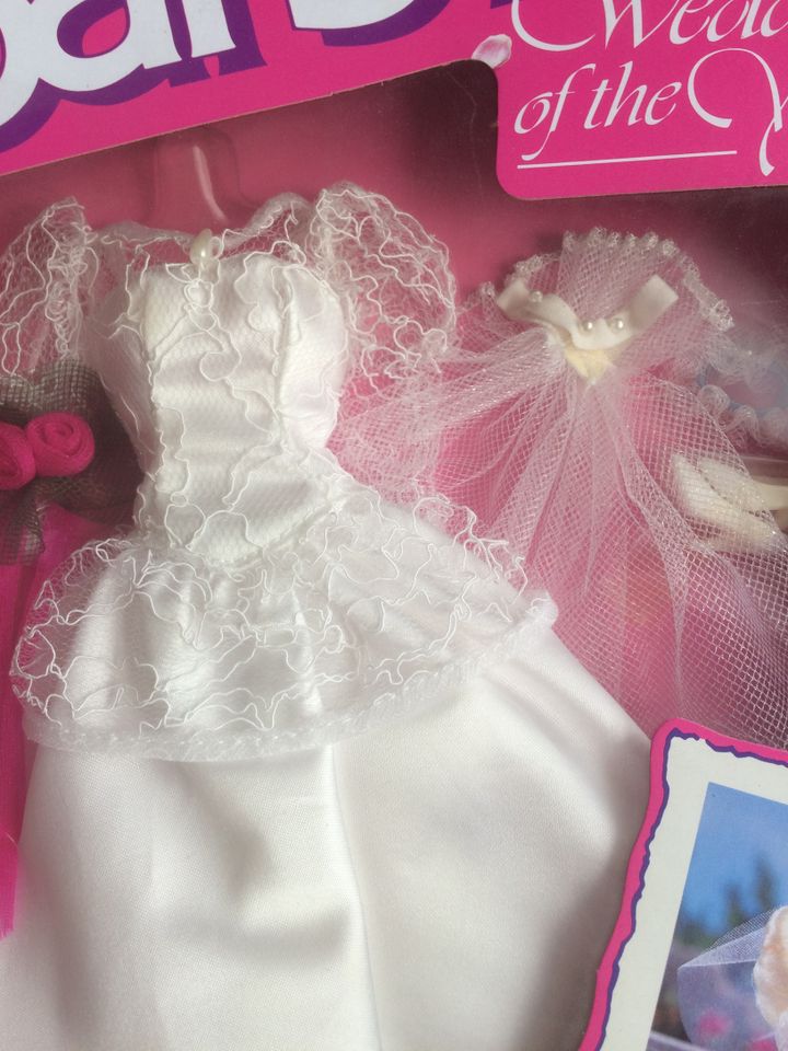 KONVOLUT: 14 Barbie Puppen+1x Shower+1x Hochzeitskleid NEU + Orig in Ulm