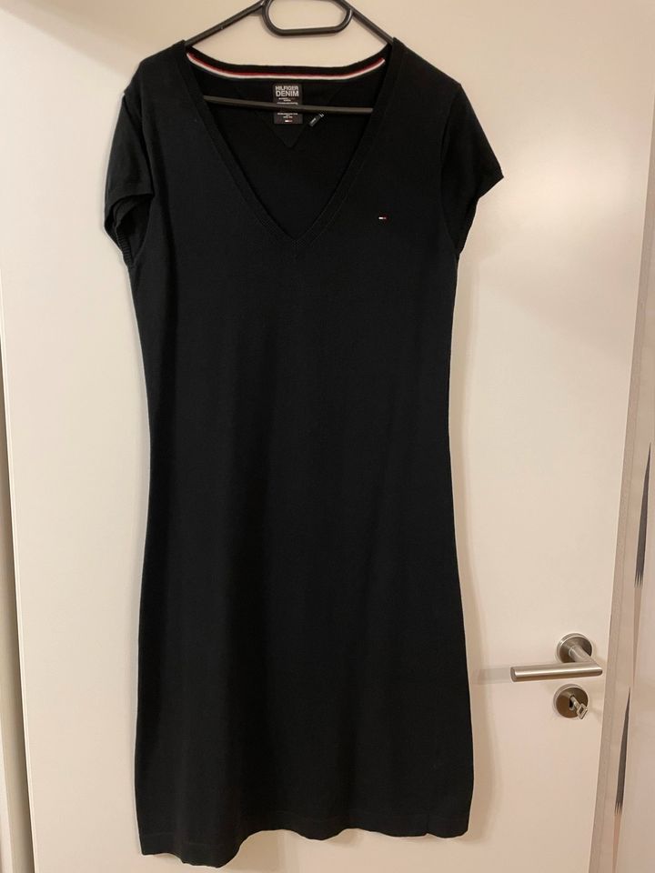 Strickkleid Tommy Hilfiger Kleid Größe L in Wallerfangen