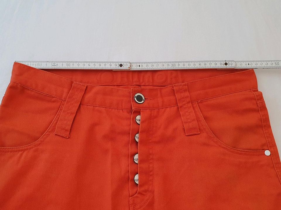 HUMÖR Jeans 2x Kurze SANTIAGO Blau & Orange Größe 34/35 in Ostseebad Binz