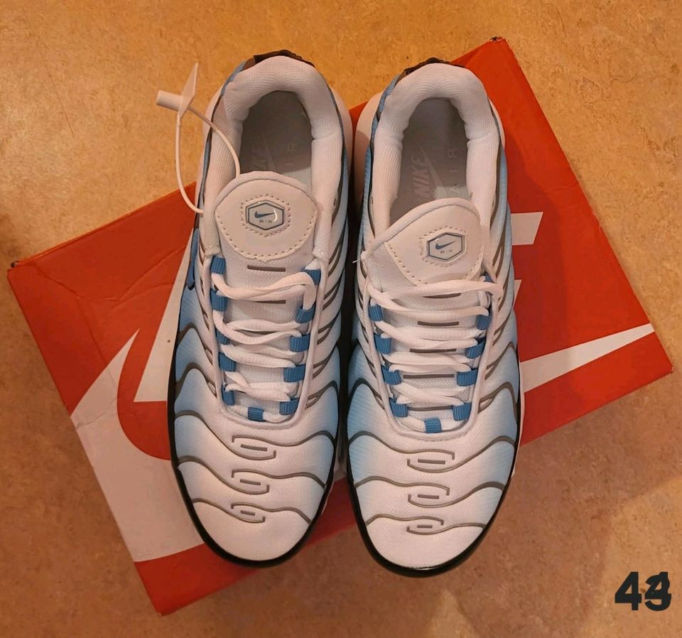 Hallo verkaufe ungetragne Nike Schuhe  Neu Größe 42.  Ich hab die in Berlin