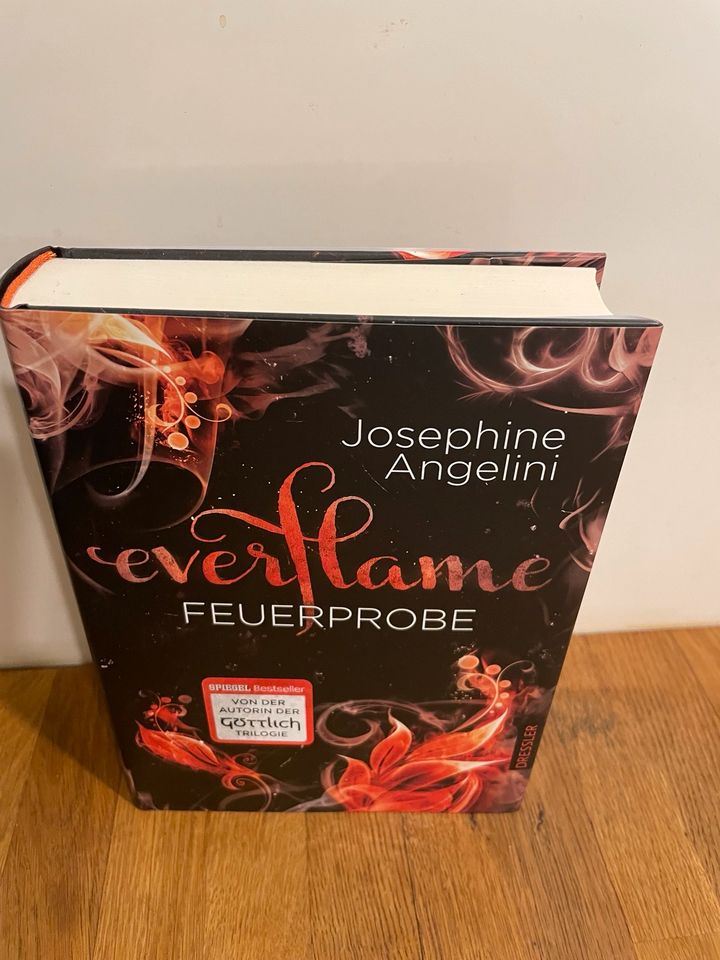 Neu! Everflame, Feuerprobe von Josephine Angelini in Saarbrücken