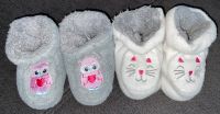 2x Krabbelschuhe Baby Schuhe Hausschuhe Socken 68 Eule Katze Sachsen - Großpösna Vorschau