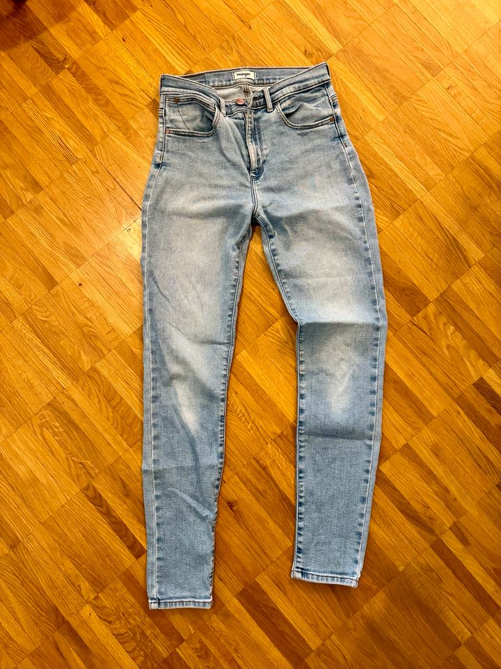 Wrangler High Skinny Jeans W26 L32, Blau in Düsseldorf
