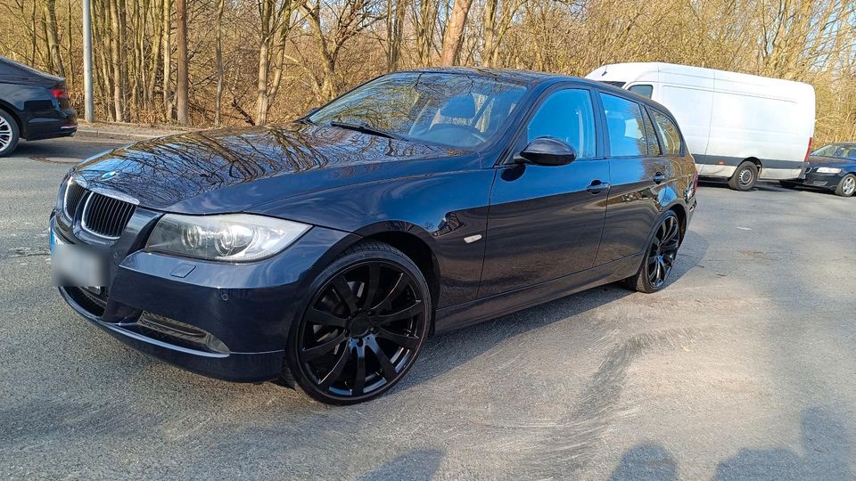 BMW 320i e91  Kombi Xenon Klima ZV EFH in Bochum