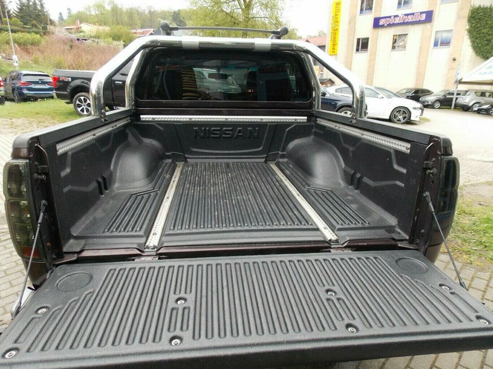 Nissan Navara 2.5 dCi Double Cab PLATINUM EVO 4X4 LB in Rudolstadt