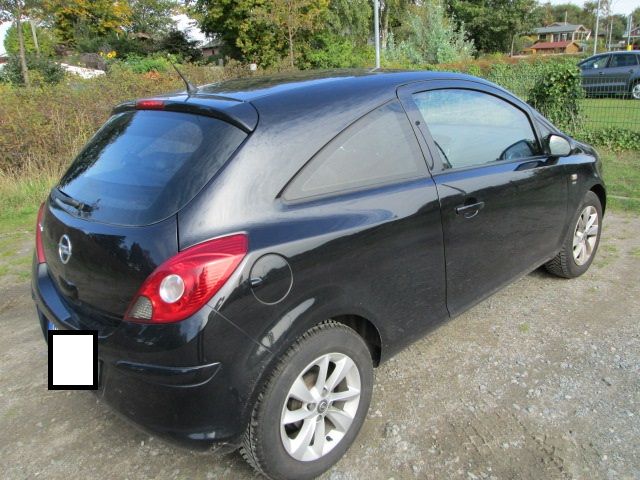 CORSA D 1.2, EZ.6/2014, TÜV 8/25, 69 PS , sehr sparsam in Lübeck