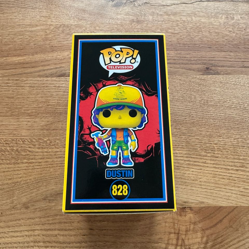 Stranger Things Black Light Funko Pops (Eleven,Dustin,Demogorgon) in Kerpen