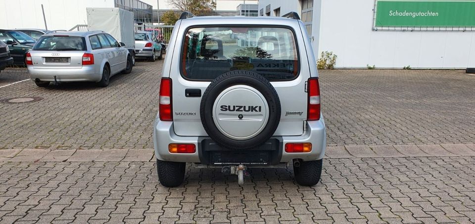 Suzuki Jimny 1.3 16V 4x4,ORIGINAL 29TKM, AHK,SEHR SEHR Gepflegt ! in Bad Pyrmont