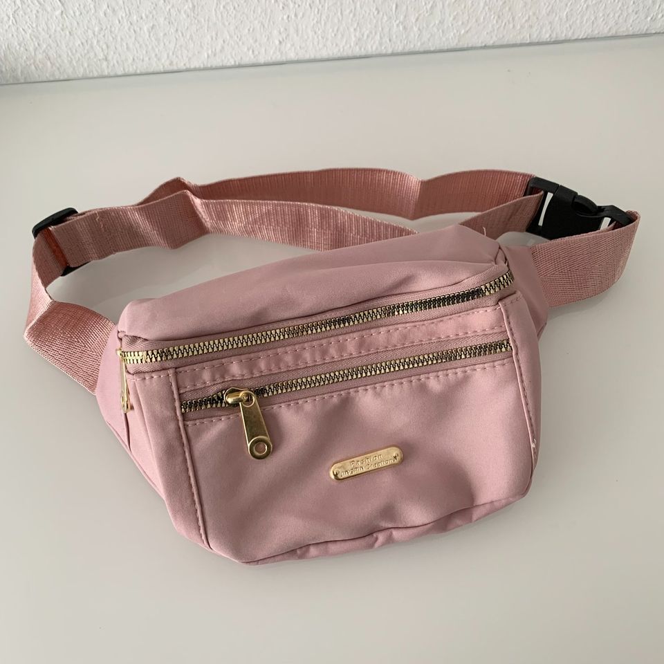 Bauchtasche rosa glänzend in Hohentengen am Hochrhein