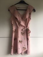 Wickelkleid minikleid Kleid rosa Blumen Gr M neu Sommerkleid Nordrhein-Westfalen - Herne Vorschau