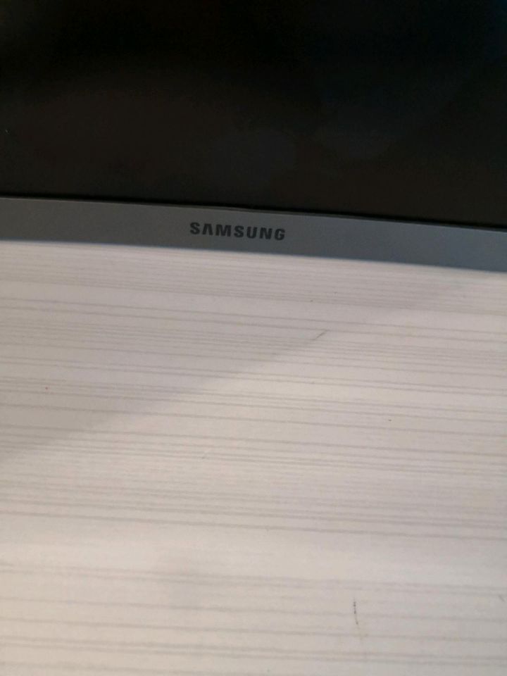 Monitor "Samsung" defekt in Gefrees