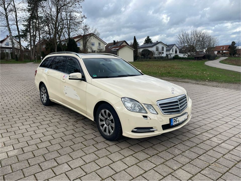 Mercedes E-Klasse W212 Taxi in Mühlacker