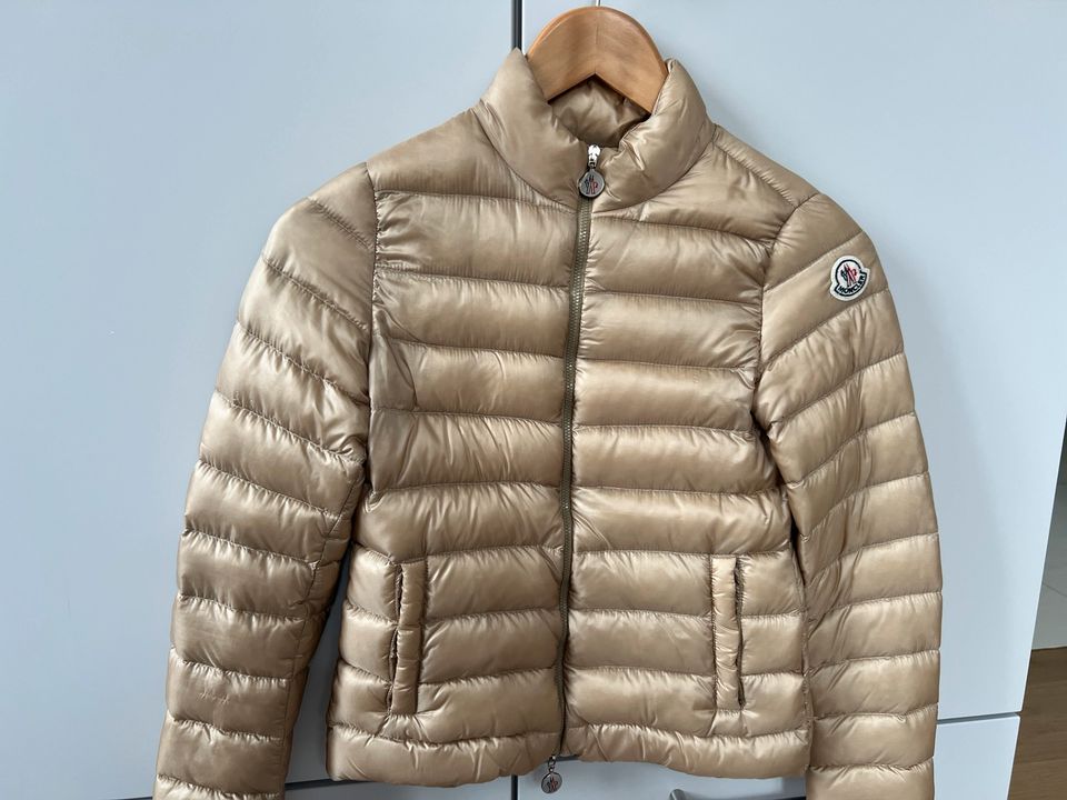 Tolle Moncler Jacke in München