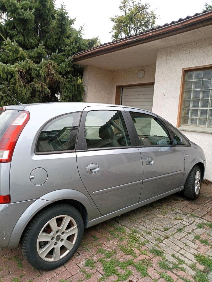 Opel Meriva 1.7 Diesel Schaltgetriebe 2004 in Lippstadt