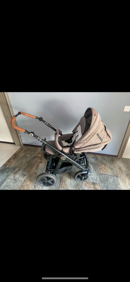 Hartan Racer GTS Kinderwagen mit sehr viel Zubehör in Ostrhauderfehn