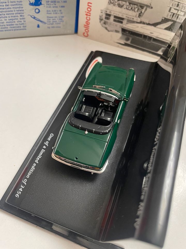 ViTESSE Triumph Spitfire Open Laurel Grün 1:43 Modellauto in Hamburg