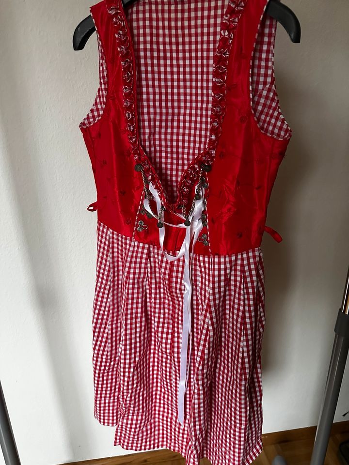 Dirndl zu verkaufen in Ennepetal